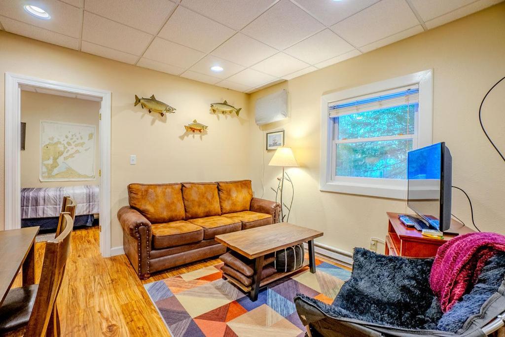 Hidden Gem A Brookside Hideaway 3 Bedroom Cozy Condo 1 Block From Marina Dogs Welcomed Bayfield Buitenkant foto